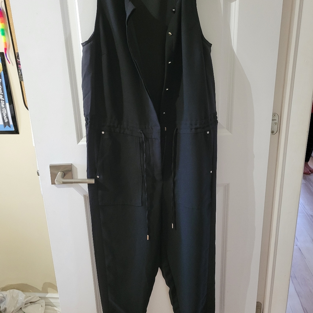 Black Sleeveless Jumpsuit